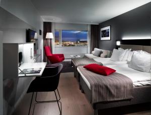 Standard Room with Extra Bed - Gothia Towers (max 2 Adults + 1 Child up to 12 years old) room in Gothia Towers Hotel
