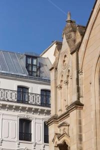 9 Rue du Conservatoire, 75009 Paris, France.