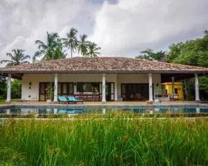 FireMoonGarden by Peacock Villa - 米瑞莎