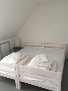 Double Room with Shared Bathroom room in PilgrimsHuset Maribo