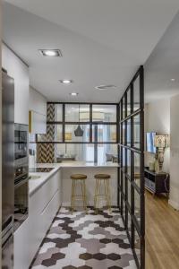 Three-Bedroom Apartment room in Real de la Carreteria