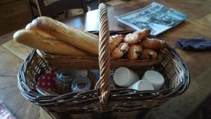 B&B / Chambres d'hotes La Ferme de l'isle et sa Roulotte : photos des chambres