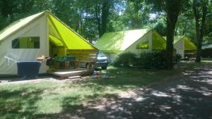 Campings Camping Paradis le Rocher de la Granelle : photos des chambres