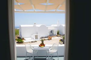 Sakas Residences Santorini Greece