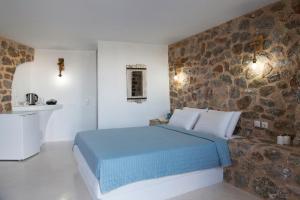 Sakas Residences Santorini Greece