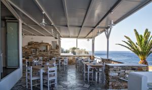 Porto Raphael Residences & Suites Tinos Greece