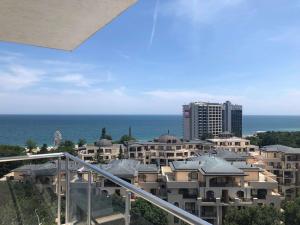 Dilov Apartments in Yalta Golden Sands