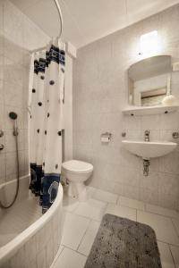 Mira Sea Front Guesthouse