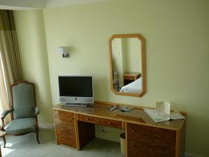 Hotels Le Continental : photos des chambres