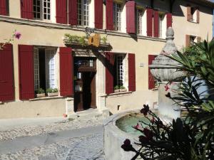 Hotels Hostellerie Le Beffroi : photos des chambres