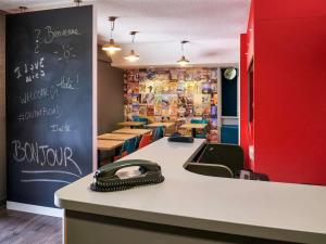 Hotels hotelF1 Saint Etienne : photos des chambres