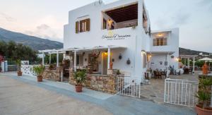 Irini pension Sifnos Greece