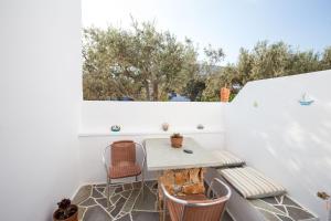 Irini pension Sifnos Greece