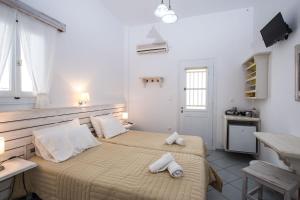 Irini pension Sifnos Greece