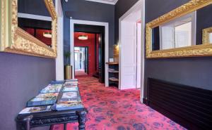 Hotels Hotel Du Mail : photos des chambres