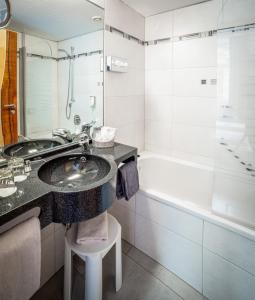 Standard Double Room room in Hotel Spitzberg Garni