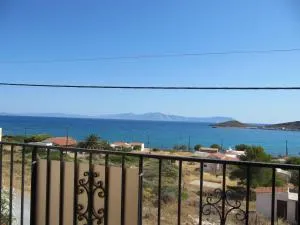 Eugenia travasarou sea view appartments - 阿齐亚·佩拉加·基西拉