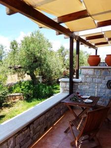Atha-Tina:Traditional Stone Homes Messinia Greece