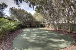 Six-Bedroom Holiday Home room in 7 33rd Avenue