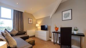 Cheshire Hospitality Ltd Trading As Lennox Lea Studios and Apartments