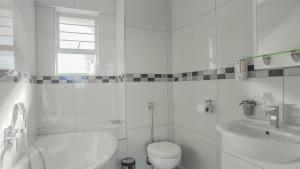 South Coast Beachfront Holiday Apartment