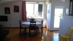 Apartment Elinor 2