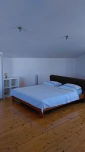 Apartment Elinor 2