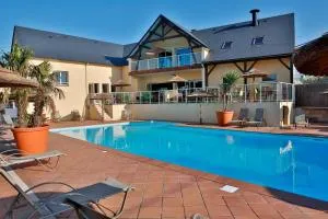 圣米歇尔露营酒店 - Servon