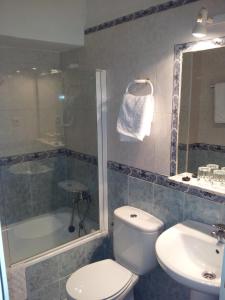 Double or Twin Room room in Hostal La Estación