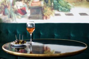 Hotels Hotel Cannes Centre Univers : photos des chambres