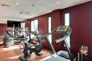 Hotels Hotel Cannes Centre Univers : photos des chambres