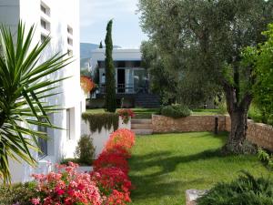 Double Room with Kitchenette room in Hotel Torre Santamaria Resort