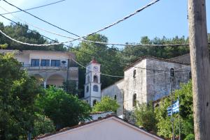 Chora Samothrakis, House with courtyard Nisos-Samothraki Greece