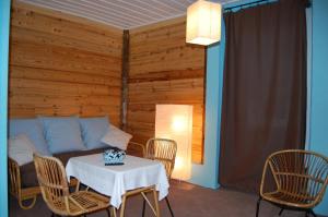 B&B / Chambres d'hotes Joly Saint Sauveur : Chambre Triple Classique