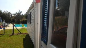 Chalets Puy Rond Camping : photos des chambres