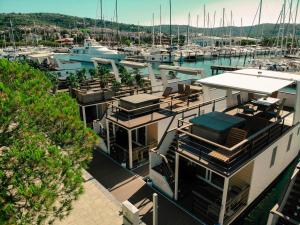 Počitniška hiša Marina Luxury Houseboat Lace Portorož Slovenija