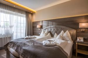 Double Room with Extra Bed room in Hotel Gabi