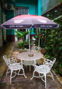 Yaima's Colonial House