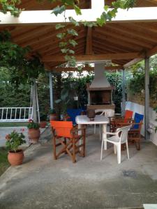 Aggeliki-Smaro Studios