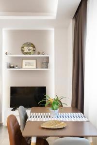 Valaoritou Studio Eleonora