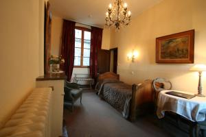 Hotels Hostellerie Le Beffroi : photos des chambres