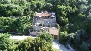 The StoneHouse - Sklíthron