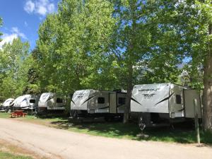 Rundle Mountain RV Park