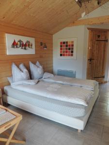 B&B / Chambres d'hotes Au Bout du Chemin : Chambre Double