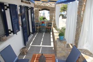 Golden Villa Irakleia-Island Greece