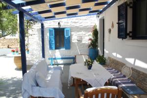 Golden Villa Irakleia-Island Greece