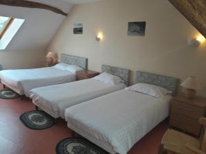 Hotels Logis Auberge De L'Omois : Chambre Lits Jumeaux