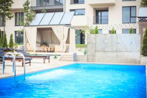 Holiday at the Windmil