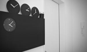 In Swiss Home - Barfüsserplatz BAR street Apartment