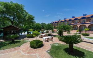 Hotel Fuente Las Piedras